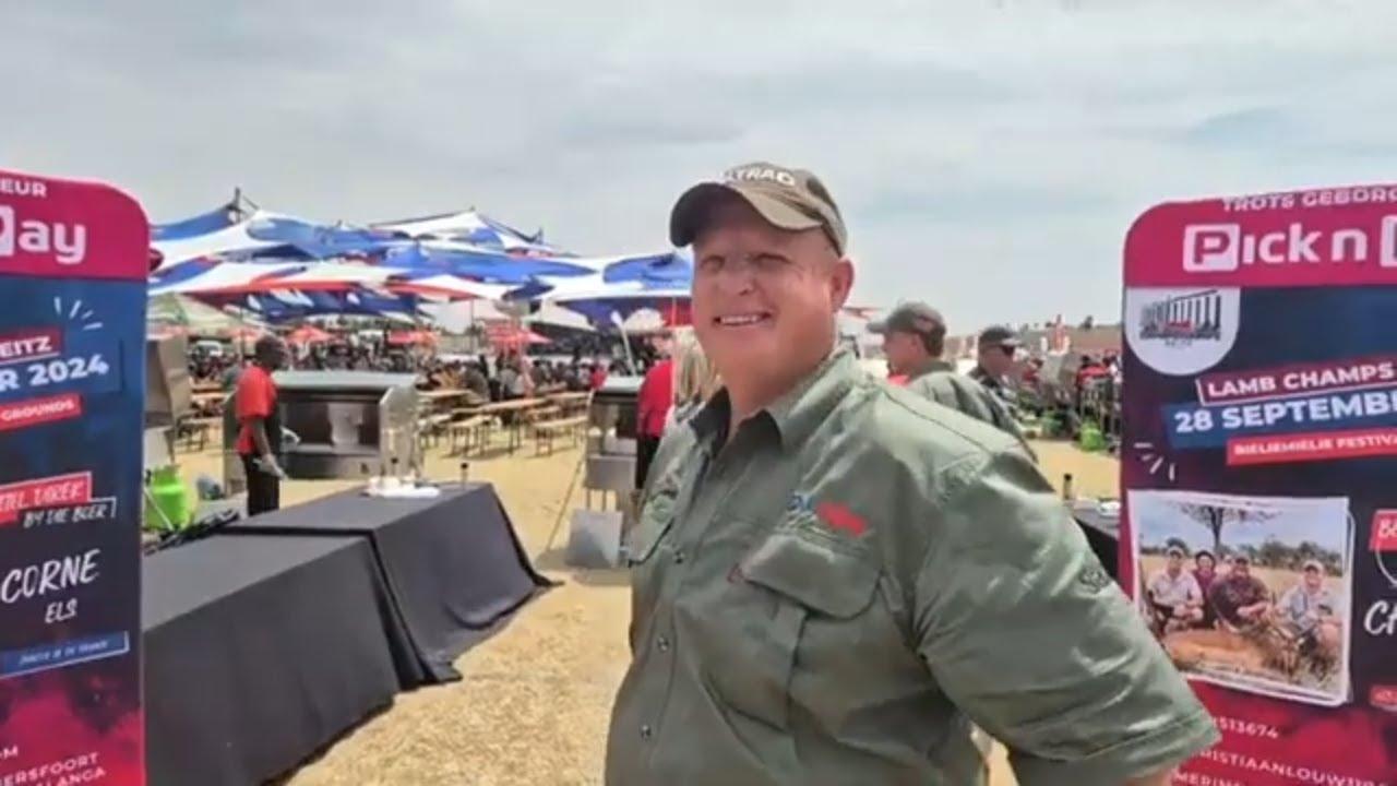 Wat is Corne se opinie oor die Ile De France skaap op 'n spit by Lamb Champs Reitz?
