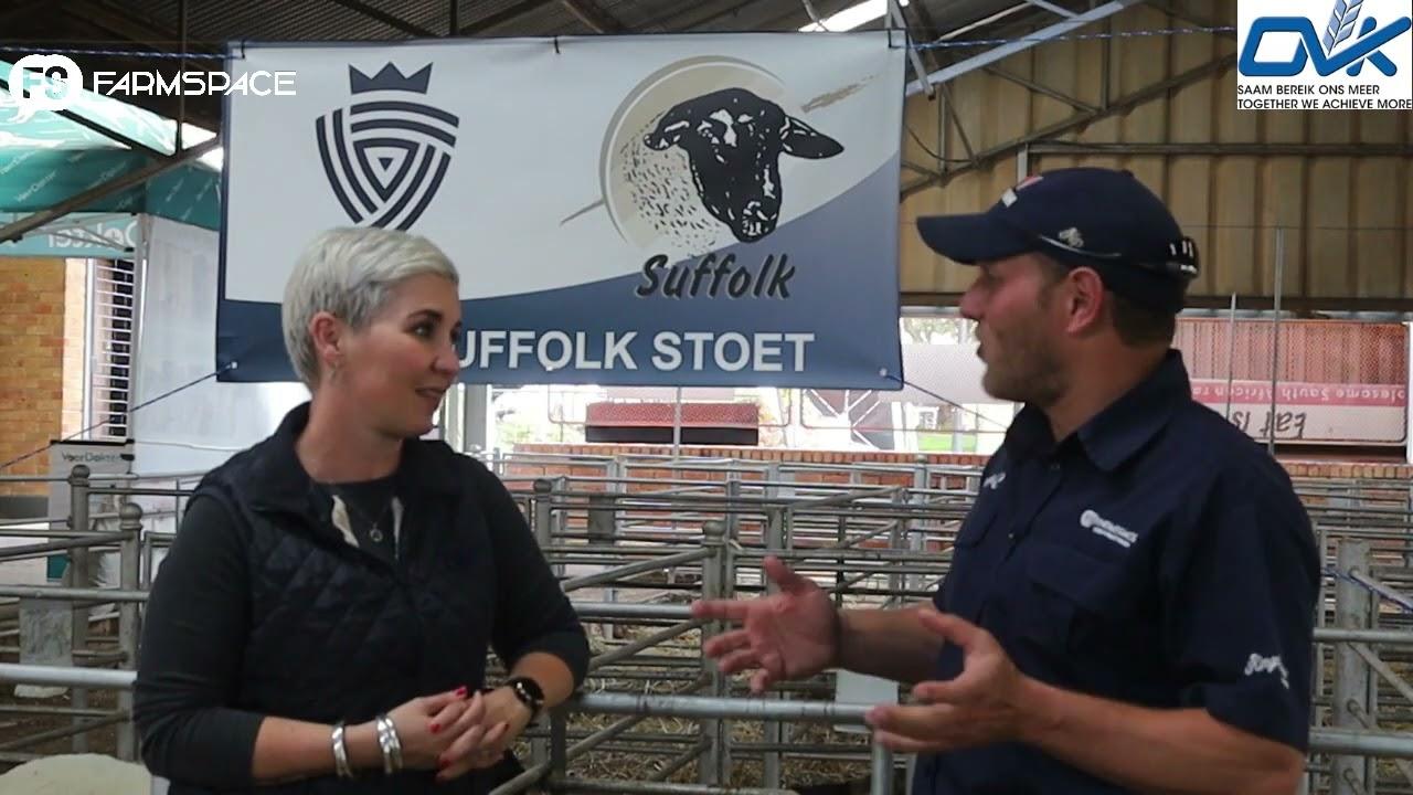 Tinus gesels met Christel oor BloemSkou en hoekom hulle betrokke is.
