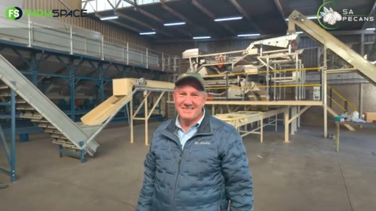 Met die pekan bedryf wat in volle swing aan die gang is, vertel Alfonso wat in die wêreld gebeur.