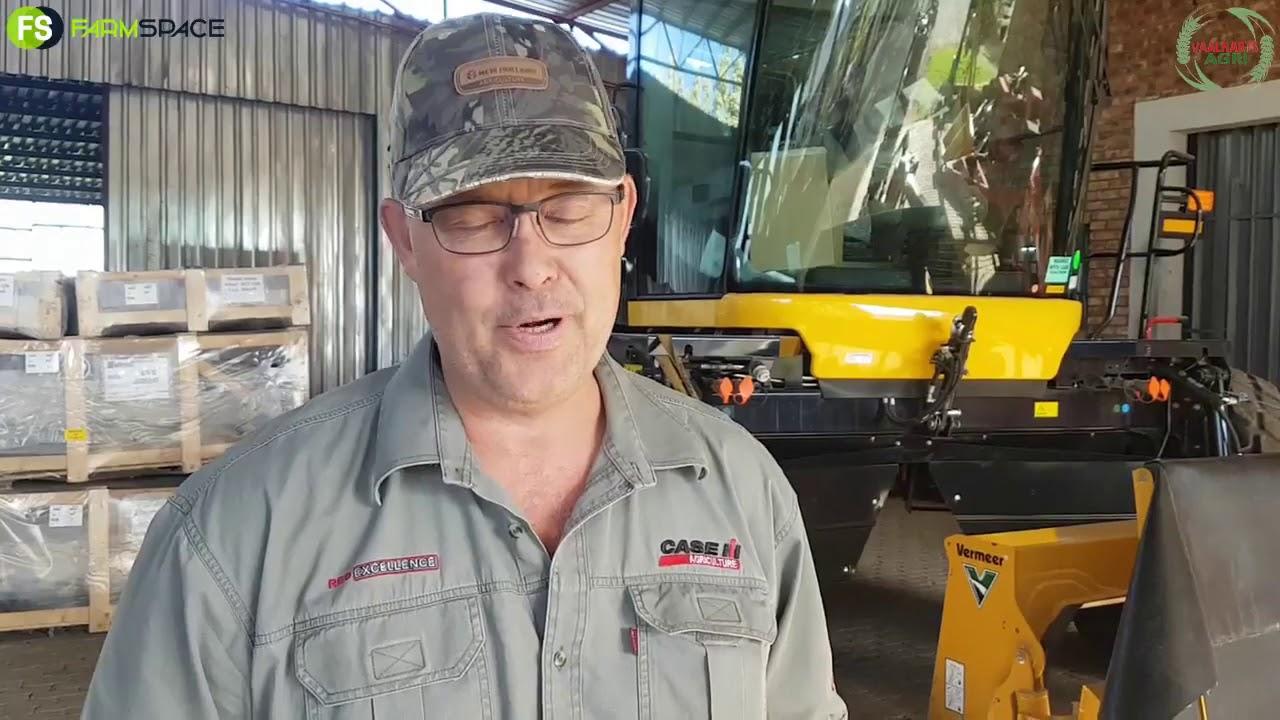Ek loer vinnig by Vaalharts Agri in.