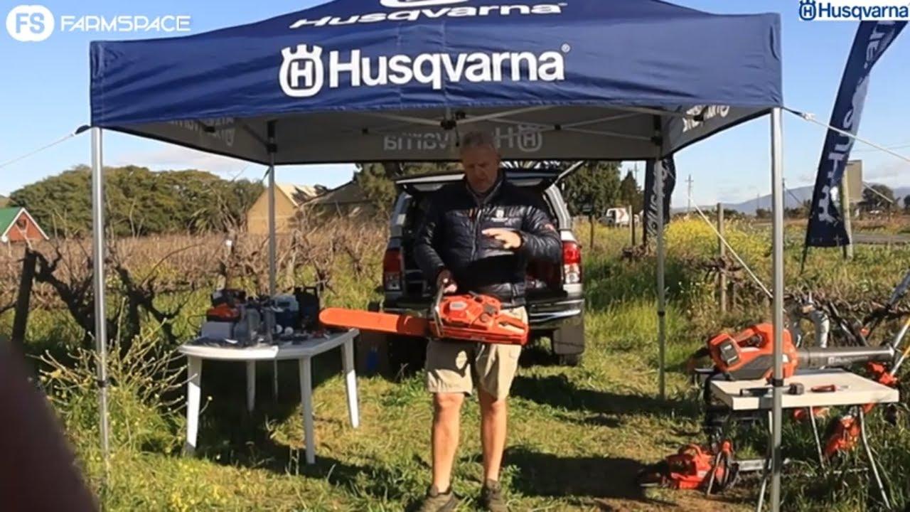 Wat is die verskil tussen die Husqvarna 61 en die 565 kettingsaag? Charles verduidelik meer.