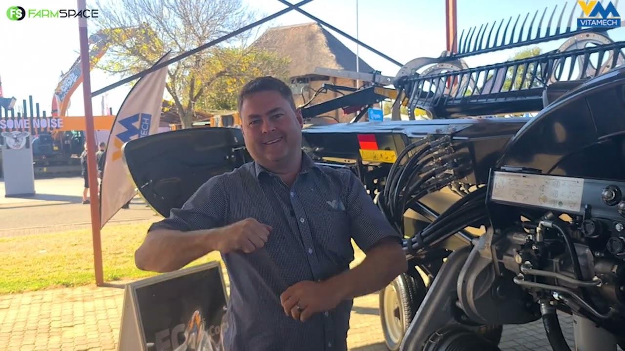 Macdon se nuwe Flex Draper beskikbaar tot en met 50 voet. Jurie vertel meer.