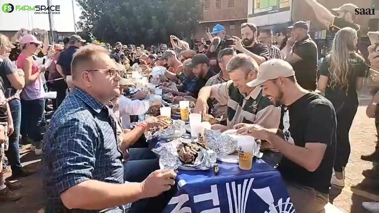 Skaapkop eet kompetisie op Lamb Champs 2023.