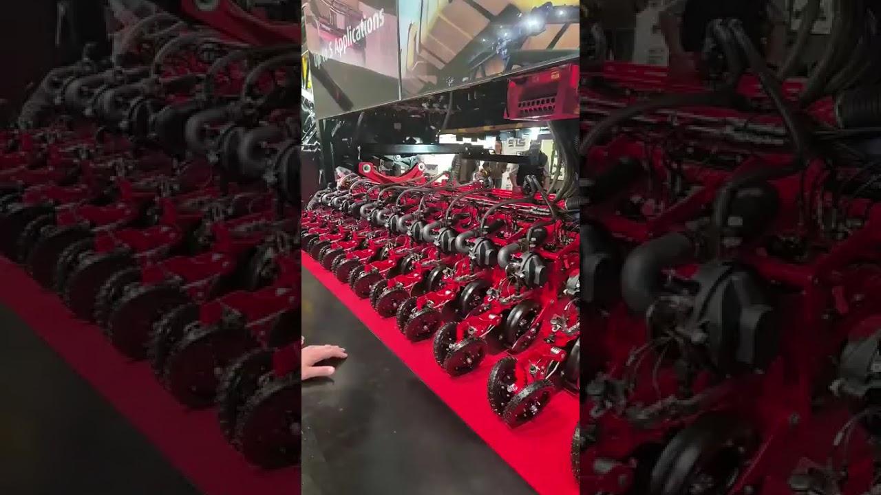 Agritechnica 2025 stel beslis nie teleur nie! 'n 'All-in-one' masjien wat amper alles kan doen.