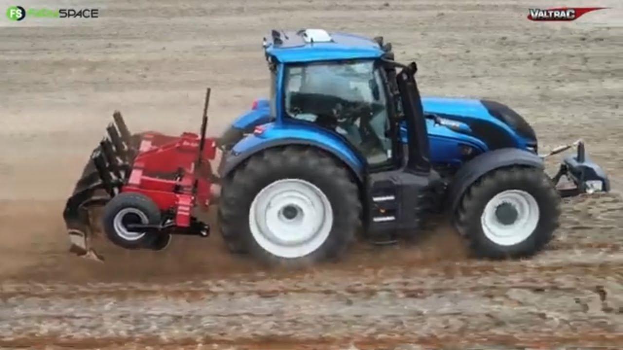 Hoe werk 'n VALTRA se "suspension"? Devin van Valtrac en André stoot deur die land.