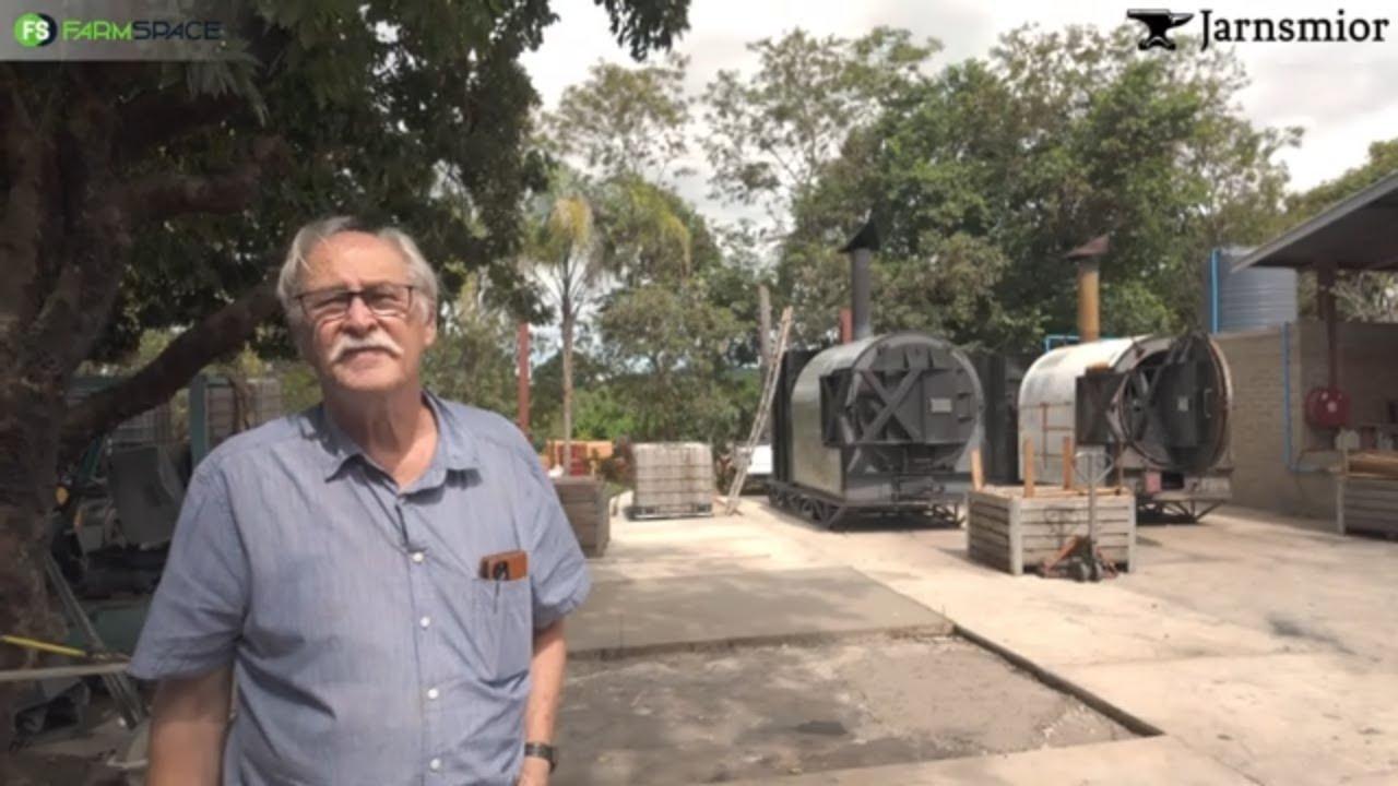 Hoe omskep jy houtafval in houtskool? Deur Jarnsmior se Biochar Kilns. Allan vertel meer.
