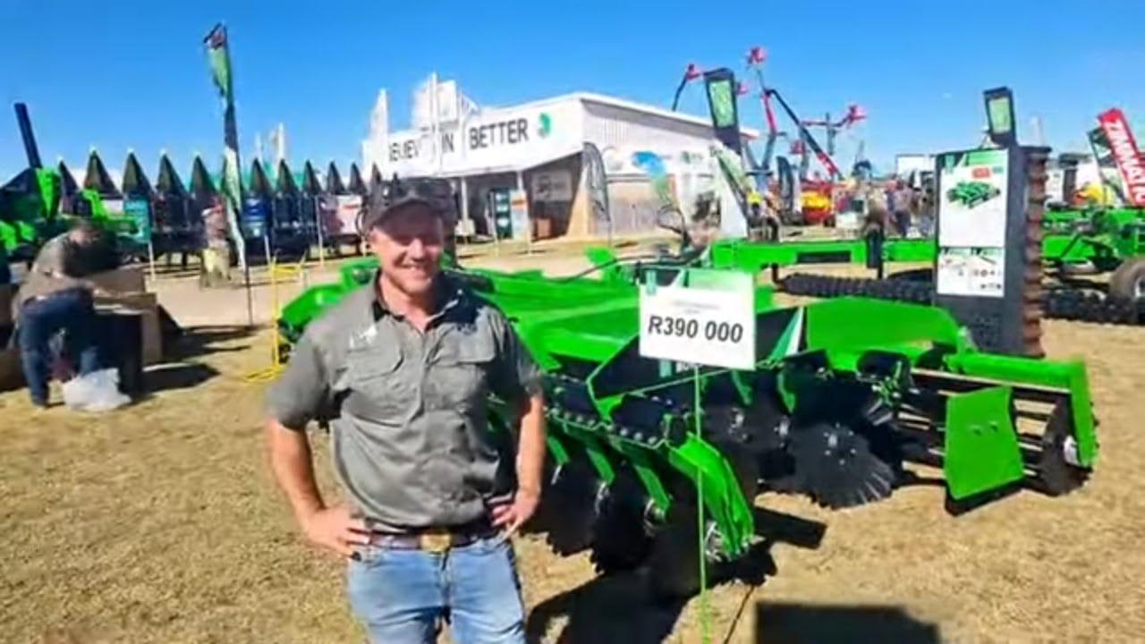 Wil jy materiaal diep in die grond insny? Bok.I het 'n 28.5 duim skotteldis hier op Nampo 2026.