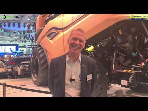 New Holland at AGRITECHNICA 2023. They launched the new CR11 combine!