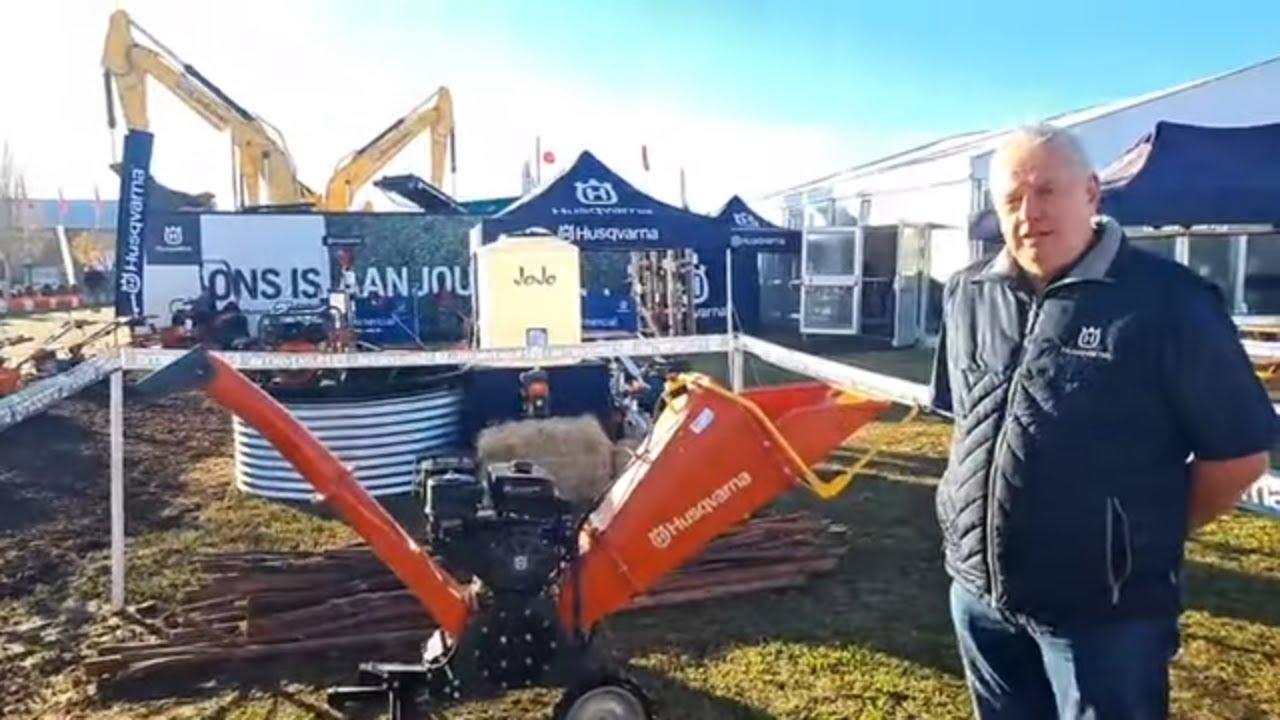 Het jy 'n paar takke waarvan jy wil ontslae raak? Kom kyk Husqvarna se chipper op Nampo 2026