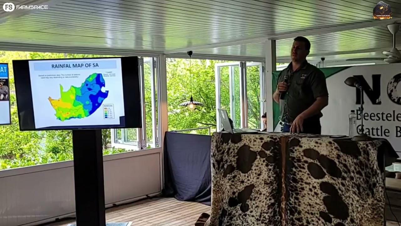 Voermol gesels oor voeding by die Nguni Regainer Groep boeredag en veiling.